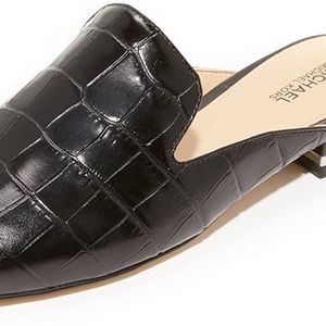 Michael Korea’s faux croc slides! Size 8 us